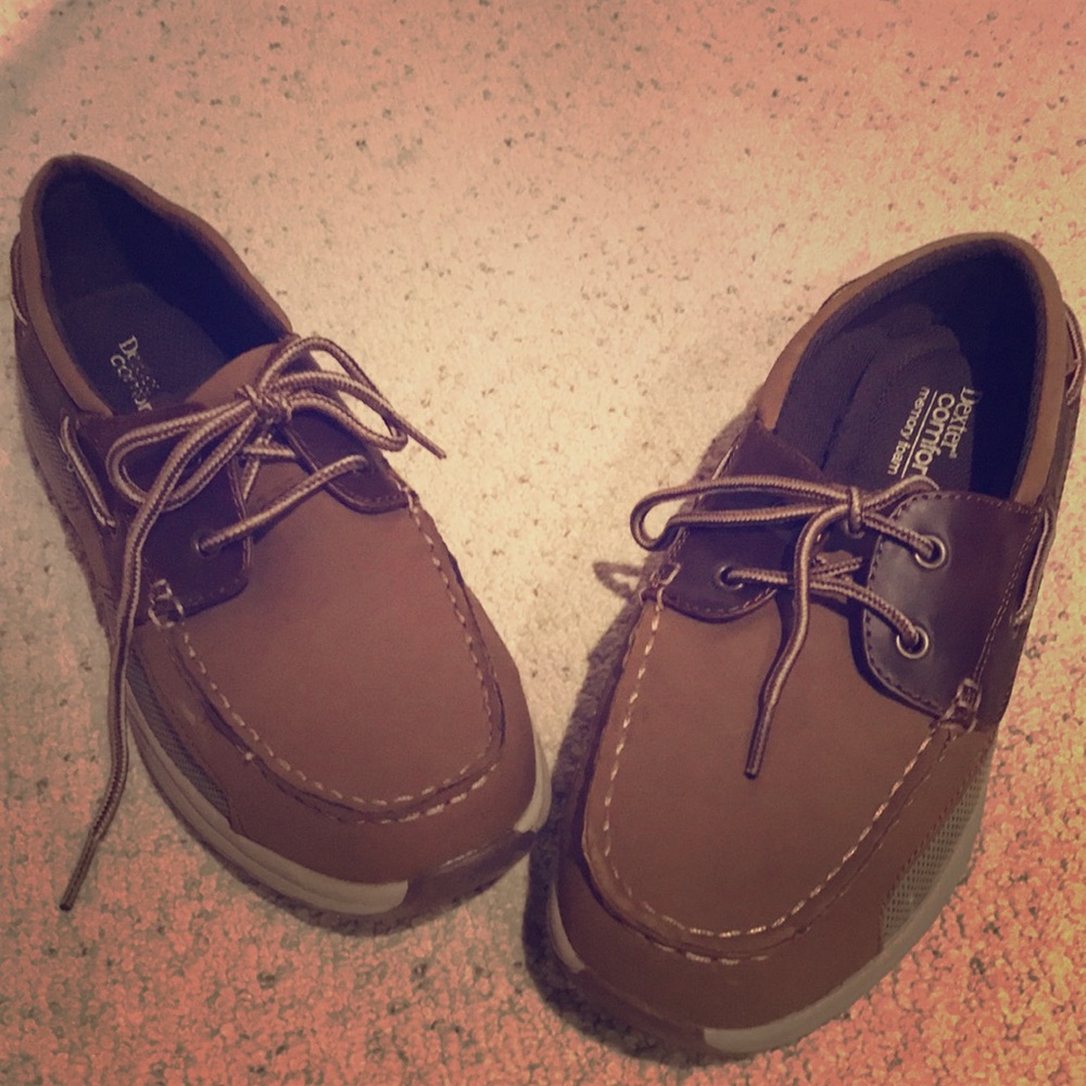 Men’s dress shoe.